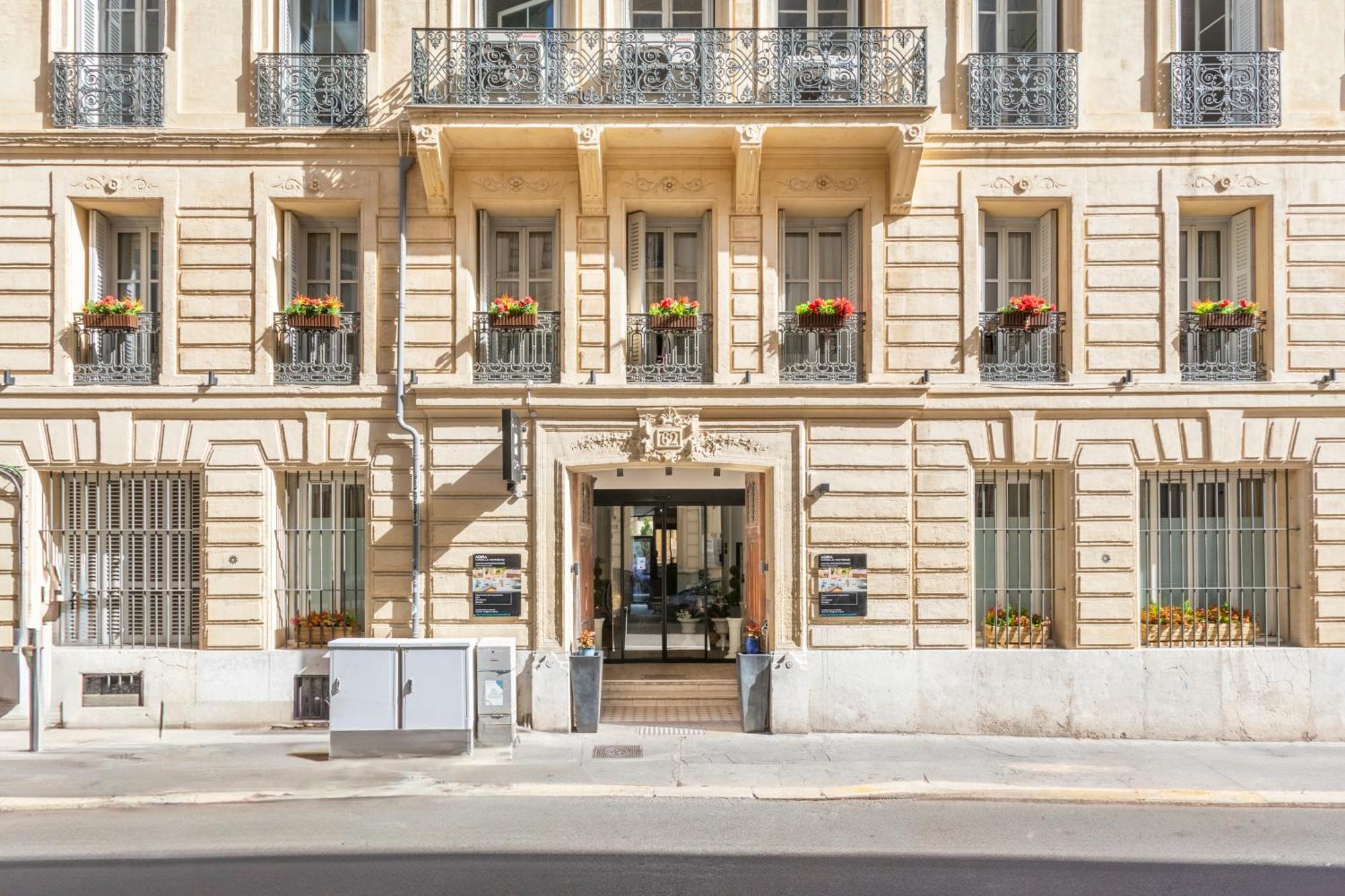 Adira Marseille Montgrand 2 Etoiles Marselha Exterior foto