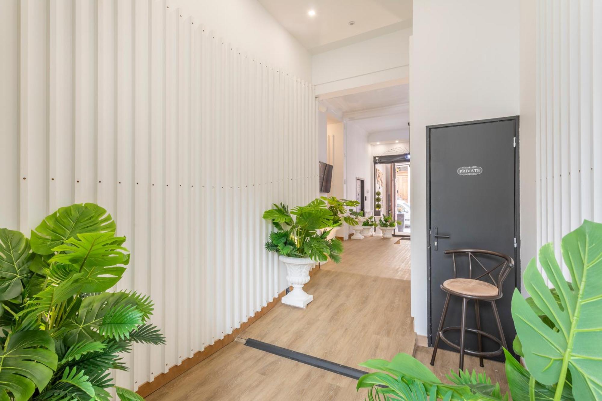 Adira Marseille Montgrand 2 Etoiles Marselha Exterior foto