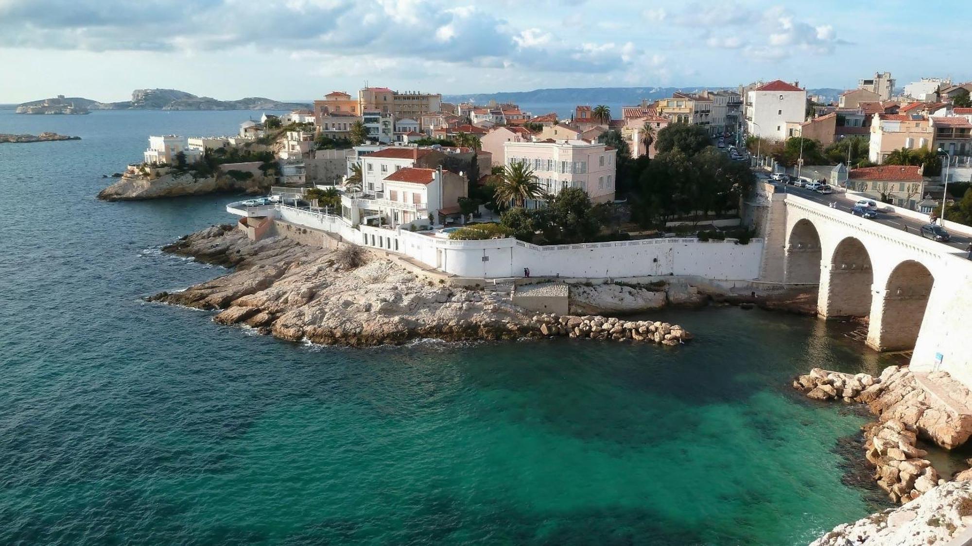 Adira Marseille Montgrand 2 Etoiles Marselha Exterior foto