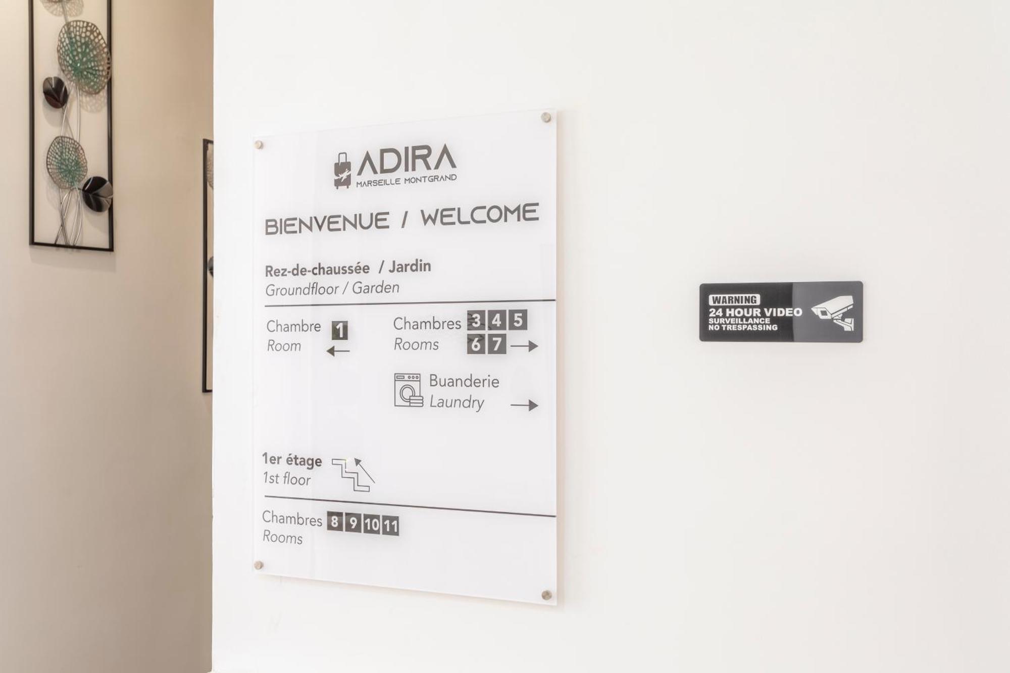 Adira Marseille Montgrand 2 Etoiles Marselha Exterior foto