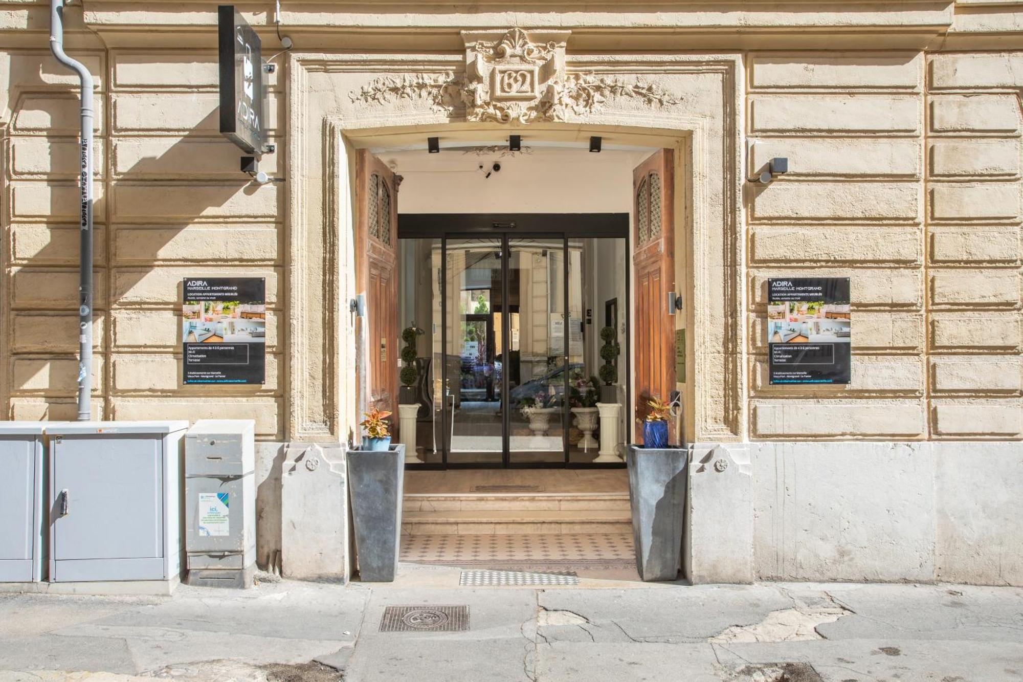 Adira Marseille Montgrand 2 Etoiles Marselha Exterior foto