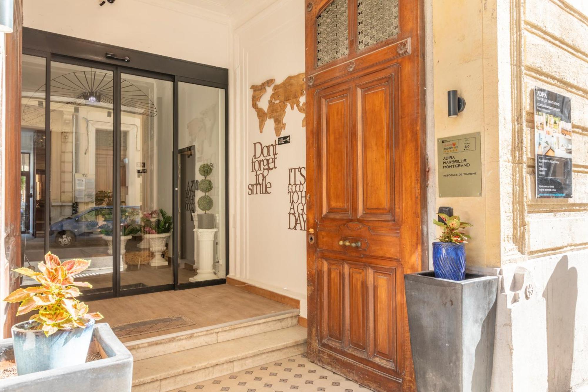 Adira Marseille Montgrand 2 Etoiles Marselha Exterior foto